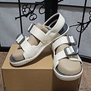 Astral Webber Cream & Gray Sandals Size 8 New